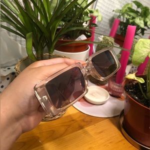 Clear frame glasses